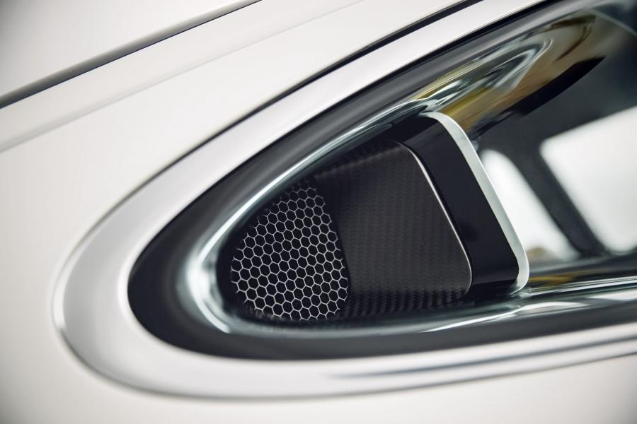 Детали экстерьера Porsche 911 DLS by Singer 2018 года  (фото 35 из 40)